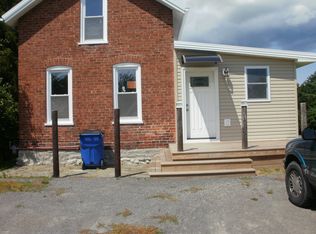 9937 Ridge Rd, Middleport, NY 14105