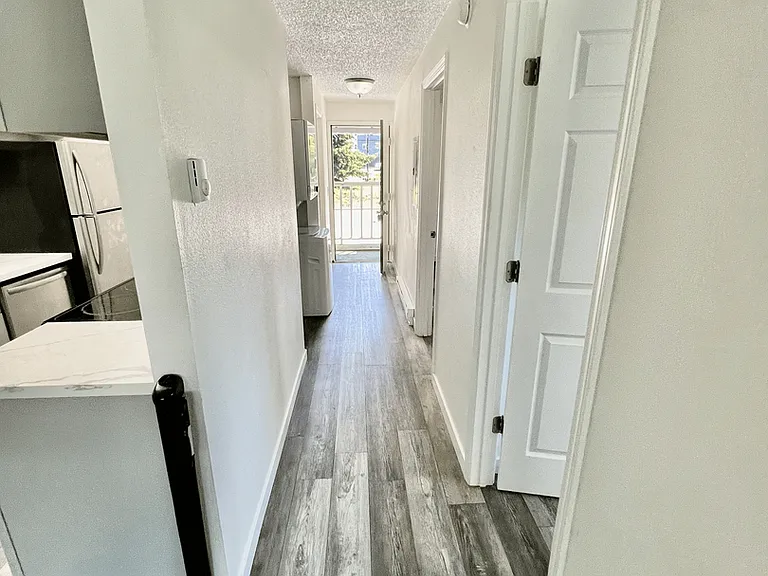 15444 10th Ave SW — Photo 11