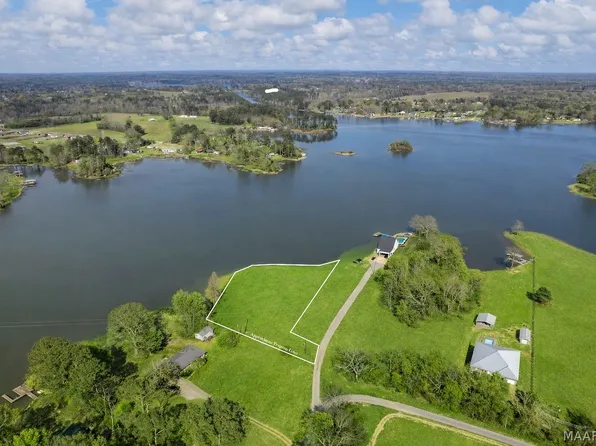 263 Blue Heron Point, Wetumpka, AL 36092