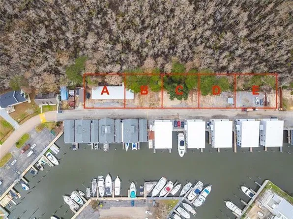 946 Marina Blvd, Mandeville, LA 70471