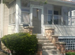 2432 W Cochran Ave, Blue Island, IL 60406