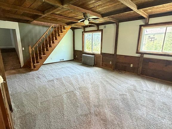 4th image of 543 River St