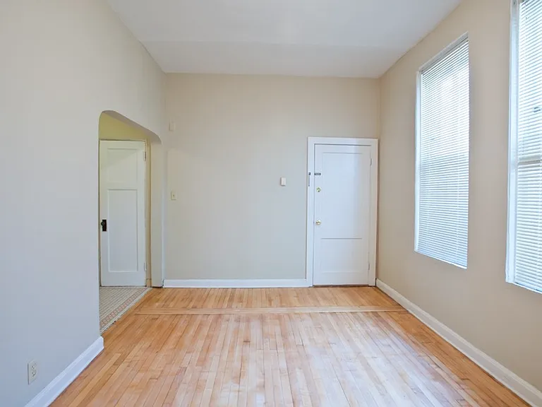 1 BD/1BA w Heat near Brady — Photo 3