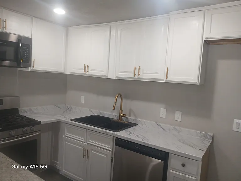 4339 W 8th St — Photo 13