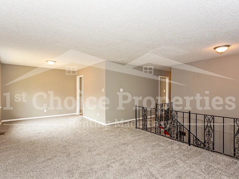 3355 Crescent Dr — Photo 10