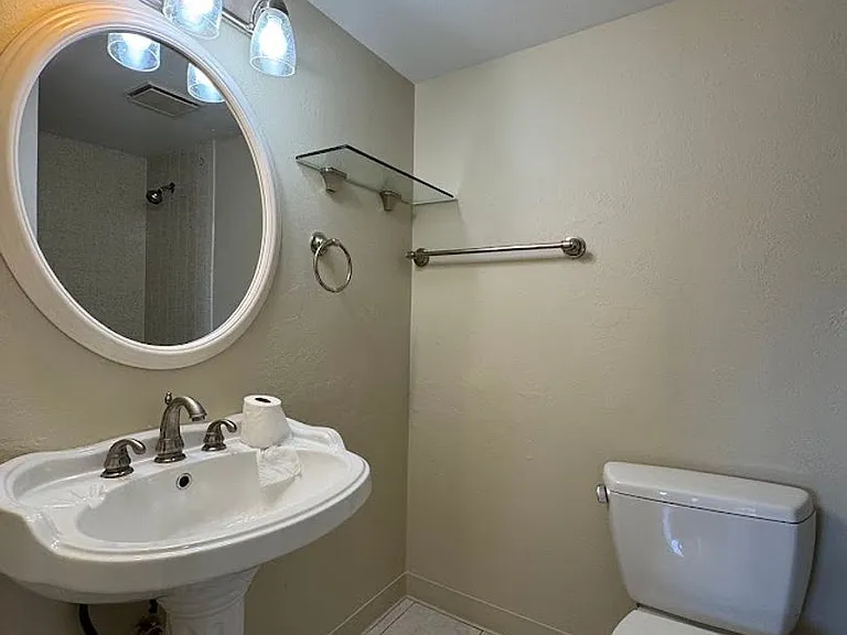 625 Manhattan Pl #109 — Photo 10