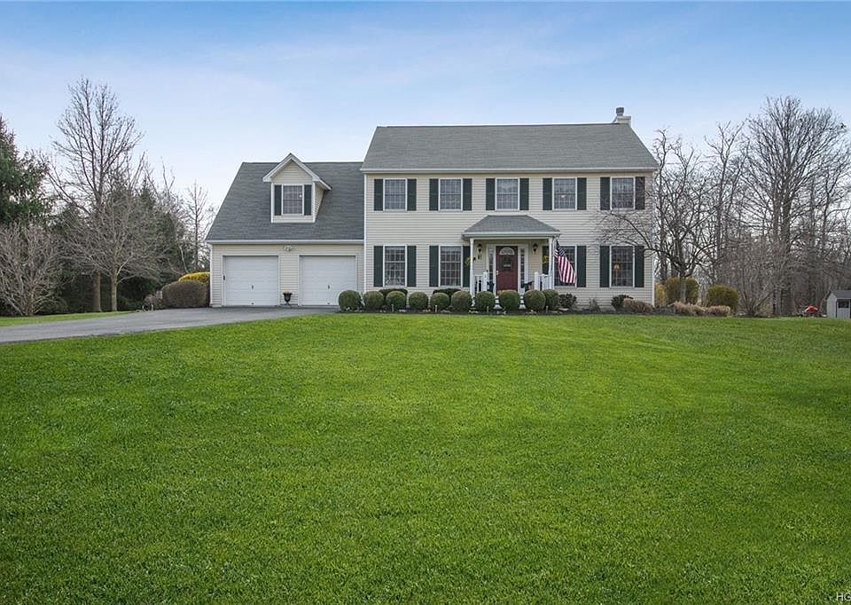 1st image of 3 Fox Meadow Ct