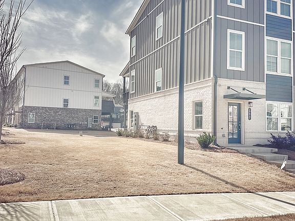 Huge side yard