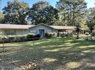 646 Honeycutt Rd, Yazoo City, MS 39194