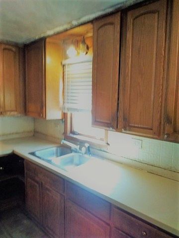 2nd image of 7340 S Damen Ave