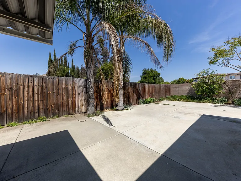 829 E Camino Real Ave — Photo 32