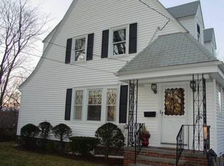 9 Florence Rd, Marblehead, MA 01945