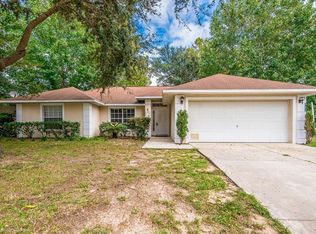 921 Forest Hill Dr, Minneola, FL 34715