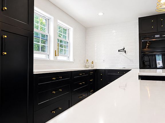 4th image of 5 Nottingham Cir