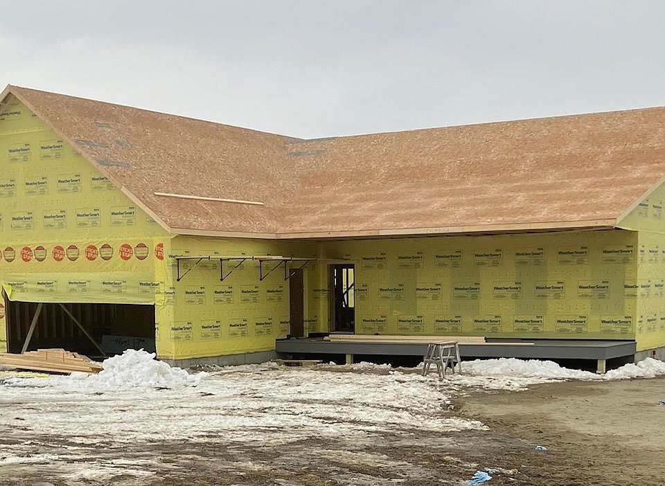 1st image of 435 (was 469b) McNall Road