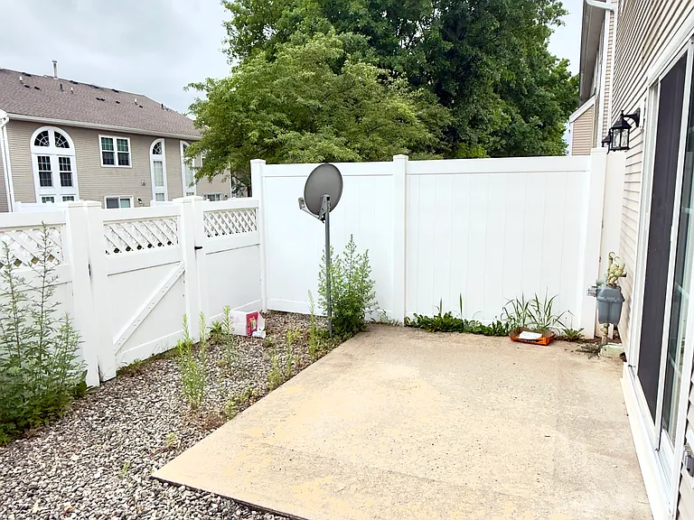 319 Hannah Way #319 — Photo 12