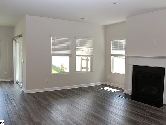 2nd image of 117 Layken Dr