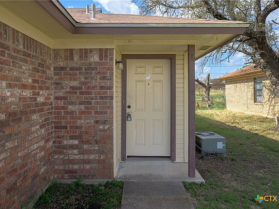 3rd image of 105 Northern Dove Ln