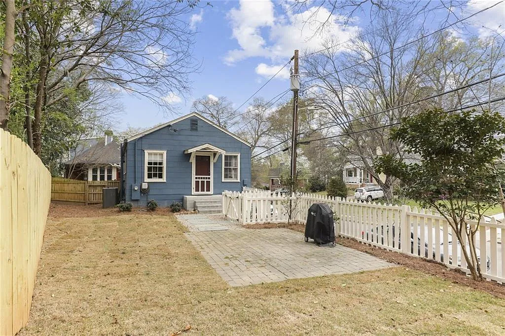 1 bed, 1.0 bath, 730 sqft, $1,925 — Photo 1