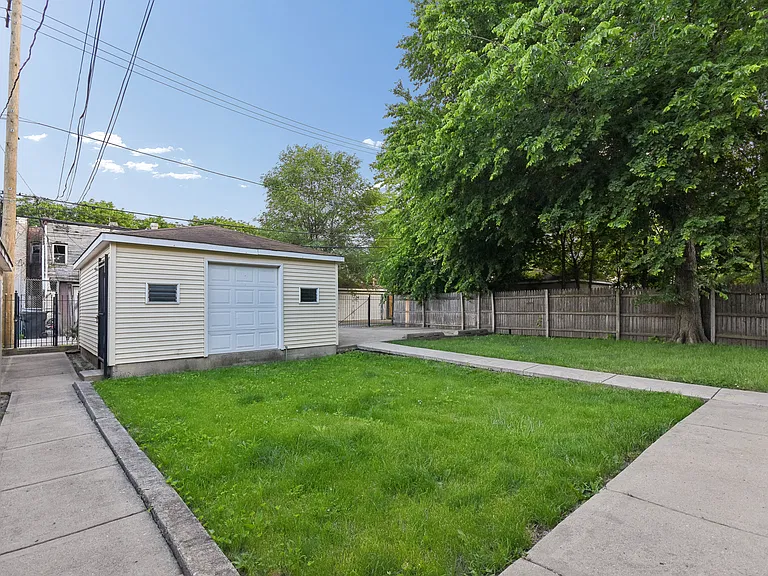 3927 W Flournoy St #1 — Photo 11