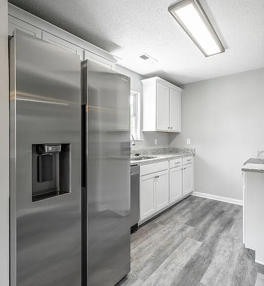 1801 S Lyerly St #MAIN HOUSE — Photo 11