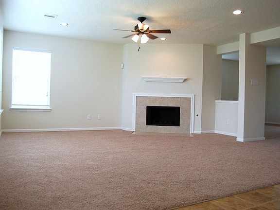 New carpet and paint!