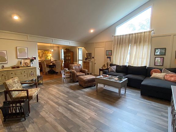 4th image of 3004 Southaven Dr