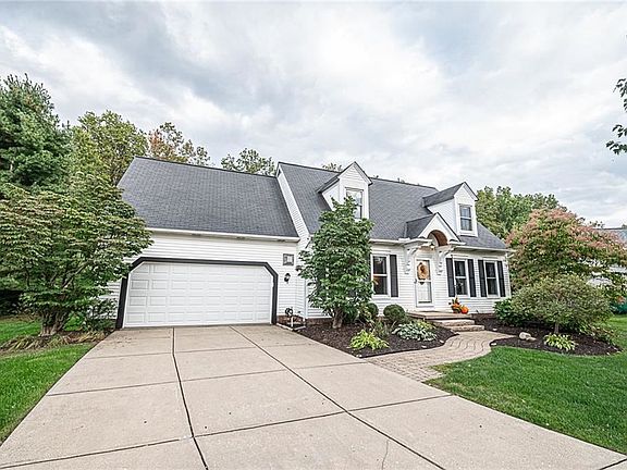 2nd image of 9638 Brayes Manor Dr