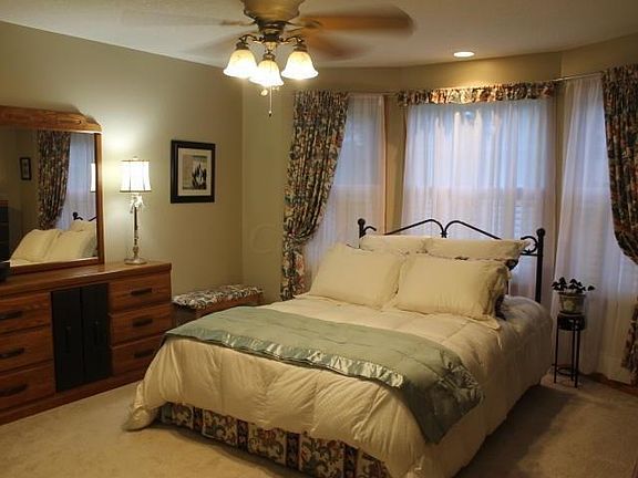 5th image of 1501 Apple Valley Dr