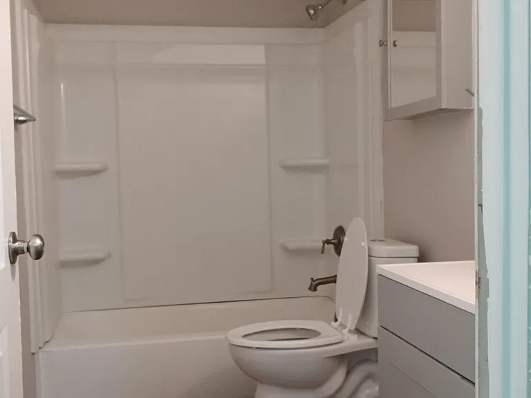 801 Biglen Rd #E — Photo 15