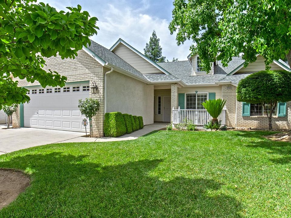 1st image of 2584 E El Paso Ave