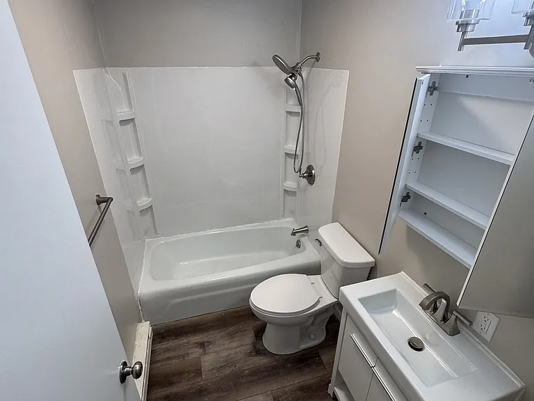 206 E Center St #11 — Photo 8