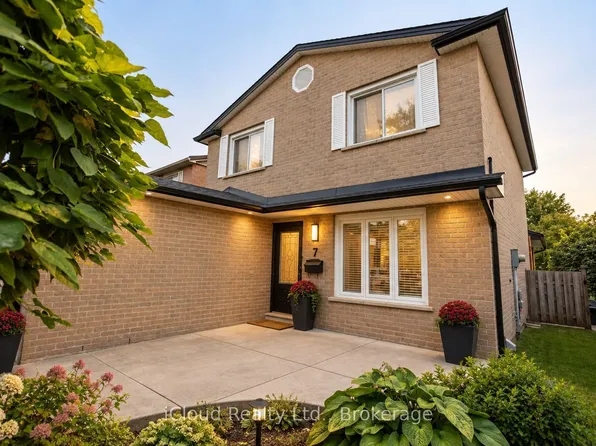 7 Drakes Dr, Hamilton, ON L8E 4G4