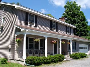 69 Dunbar Rd, Cambridge, NY 12816