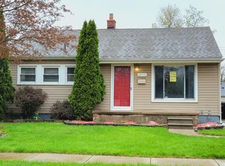 18711 Glenmore, Redford, MI 48240