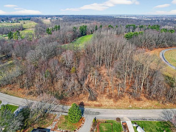 4th image of 61570 Raintree Blvd