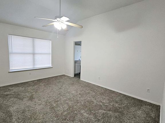 5th image of 1025 Vaden Ave