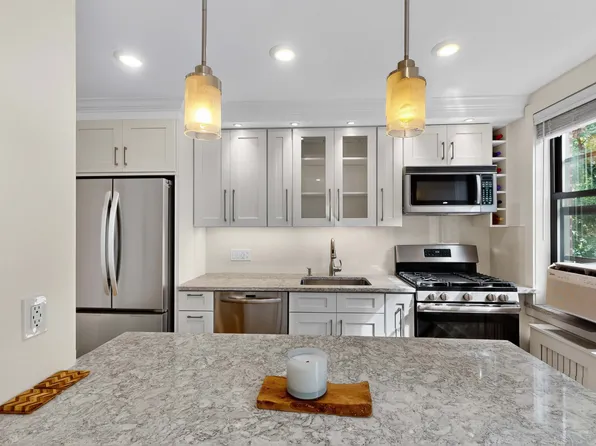 52-21 39th Road image 1 of 18