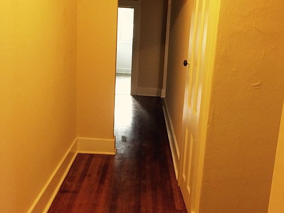 3rd image of 892 Woodruff Place Middle Dr APT 7