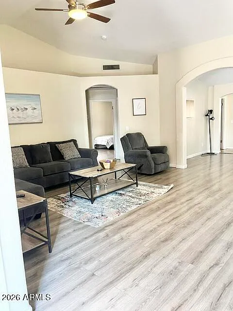 3 bed, 2.0 bath, 1567 sqft, $2,650 — Photo 3
