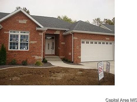 1st image of 10 Niblick Ln