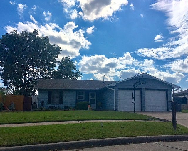 1st image of 6422 NW Arrowhead Dr