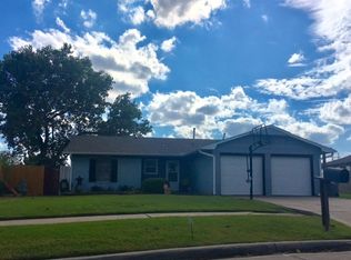 6422 NW Arrowhead Dr, Lawton, OK 73505