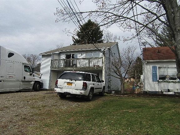3rd image of 716 Grant St