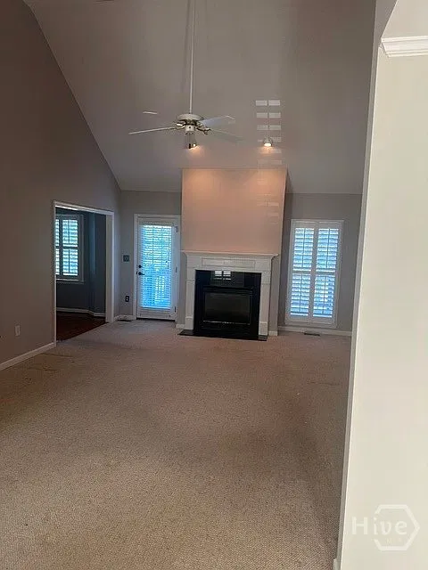 3 bed, 2.0 bath, 1847 sqft, $2,600 — Photo 3