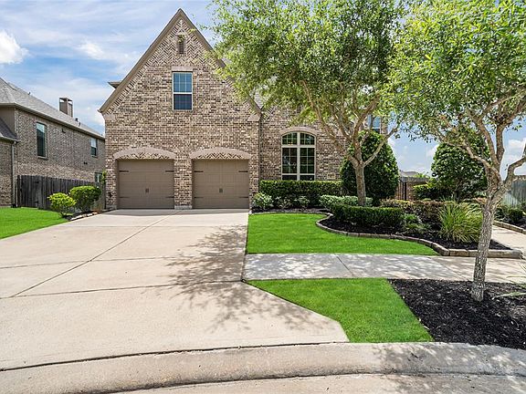 3rd image of 42 Lost Oak Ct