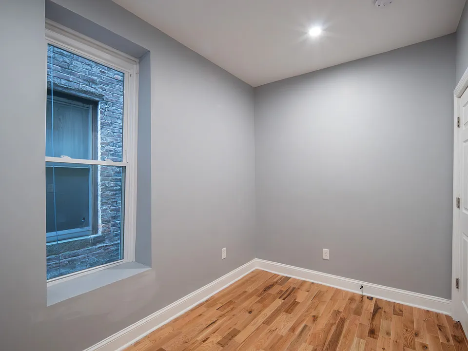 229 2nd St