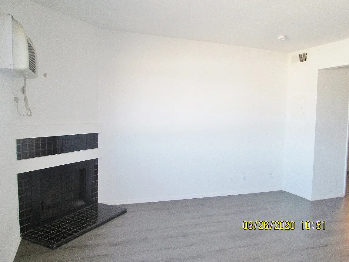 Lido Apartments - 5105 Inglewood Blvd — Photo 3