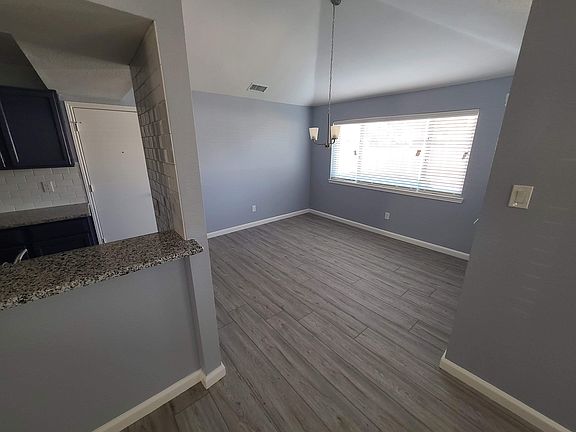 4th image of 242 Willingham Dr
