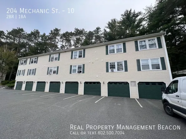 204 Mechanic St APT 10, Lebanon, NH 03766